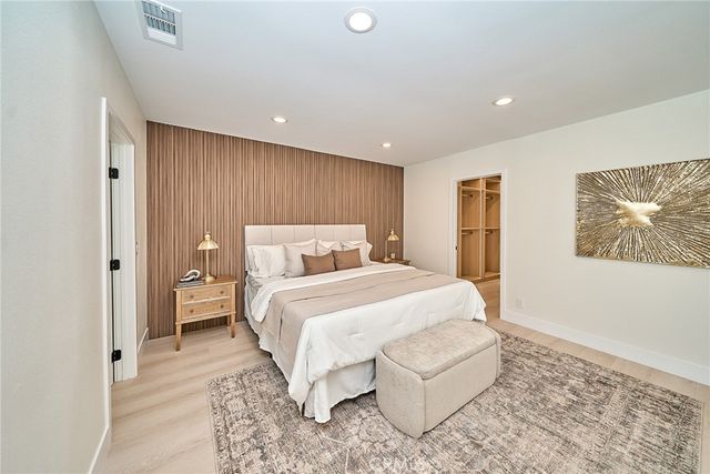 18321 Kinzie St, Northridge, CA 91325