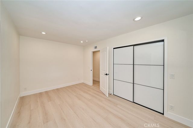18321 Kinzie St, Northridge, CA 91325