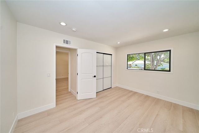 18321 Kinzie St, Northridge, CA 91325