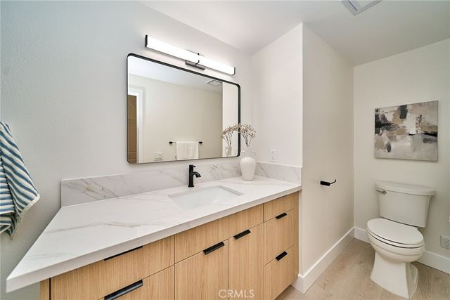 18321 Kinzie St, Northridge, CA 91325