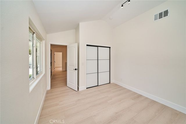 18321 Kinzie St, Northridge, CA 91325