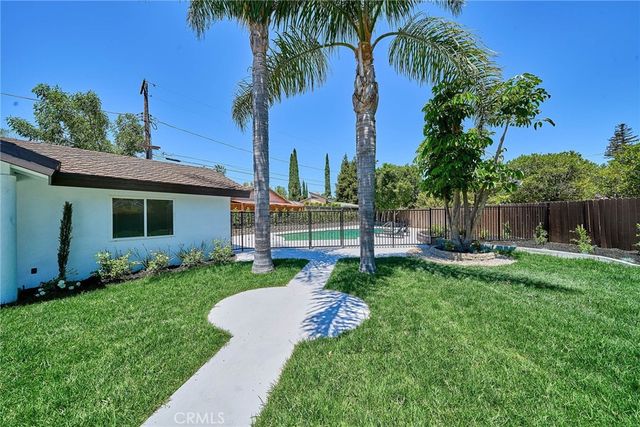 18321 Kinzie St, Northridge, CA 91325