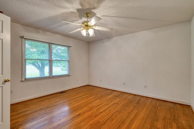 826 Mount Zion Road, Spartanburg, SC 29303