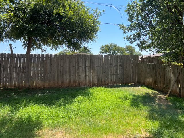 1412 Carver Lane, Irving, TX 75061