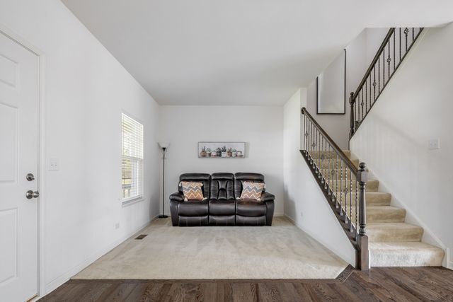 103 Chesterton Drive, Volo, IL 60020