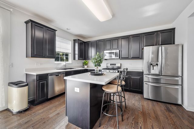 103 Chesterton Drive, Volo, IL 60020