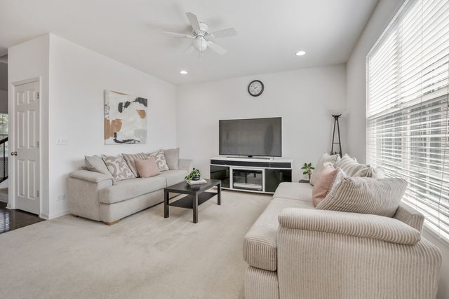 103 Chesterton Drive, Volo, IL 60020