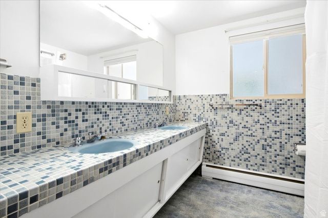 3669 S KIMBARY CIR, Salt Lake City, UT 84109