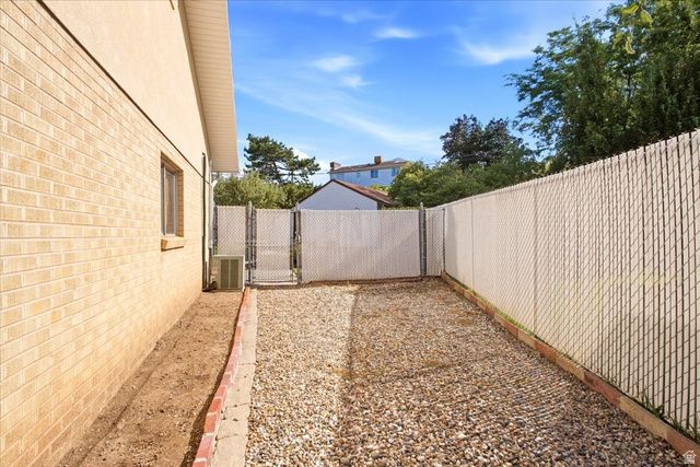 3669 S KIMBARY CIR, Salt Lake City, UT 84109