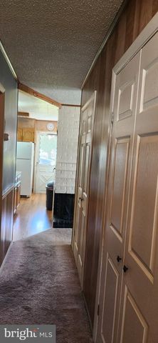 32 FREEDOM LN, Levittown, PA 19055