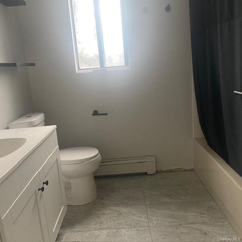 18 Windus Drive, Shirley, NY 11967