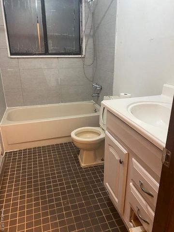 18 Windus Drive, Shirley, NY 11967