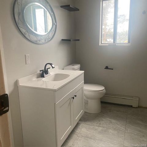 18 Windus Drive, Shirley, NY 11967