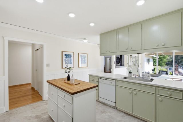 2011 Belle Monti Avenue, Belmont, CA 94002