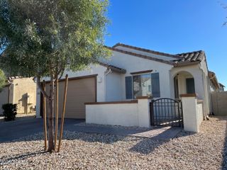 8755 W SOLANO Drive, Glendale, AZ 85305