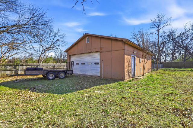 216 4th Street, Joshua, TX 76058