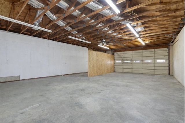 216 4th Street, Joshua, TX 76058