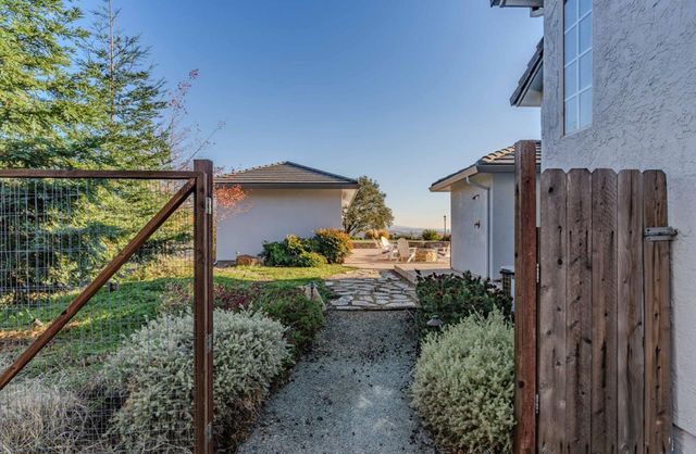 3465 Crestview, Valley Springs, CA 95252