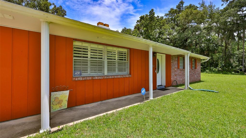 Image 12 of property listing at 585 CORBIN PARK ROAD, New Smyrna Beach, FL 32168