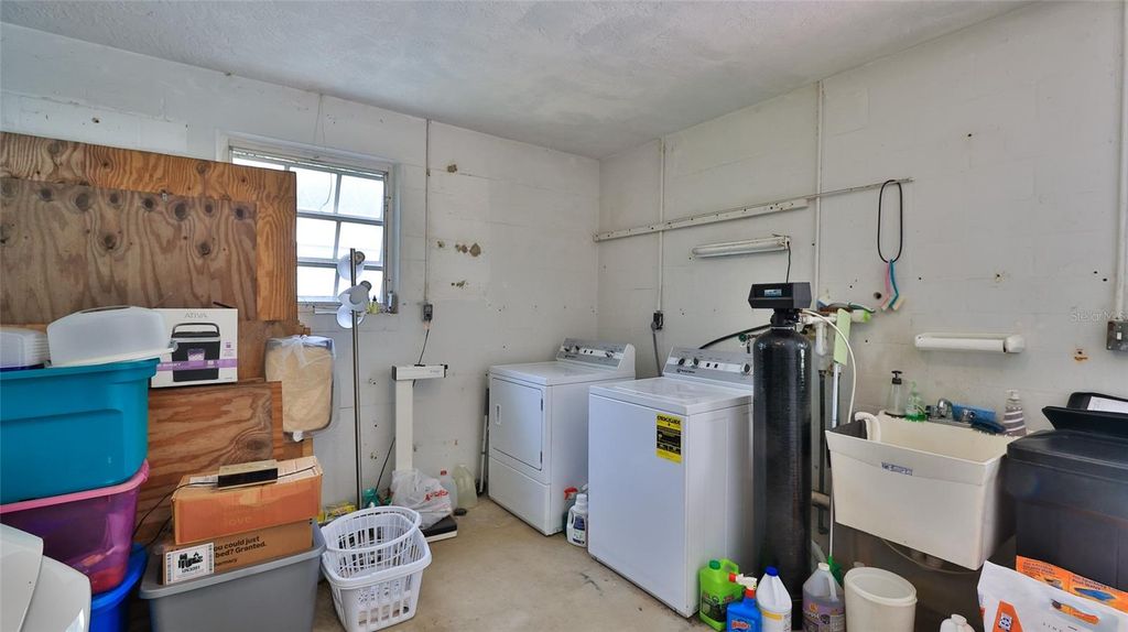 Image 30 of property listing at 585 CORBIN PARK ROAD, New Smyrna Beach, FL 32168