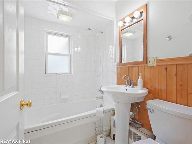 904 Ottawa Drive, Royal Oak, MI 48073