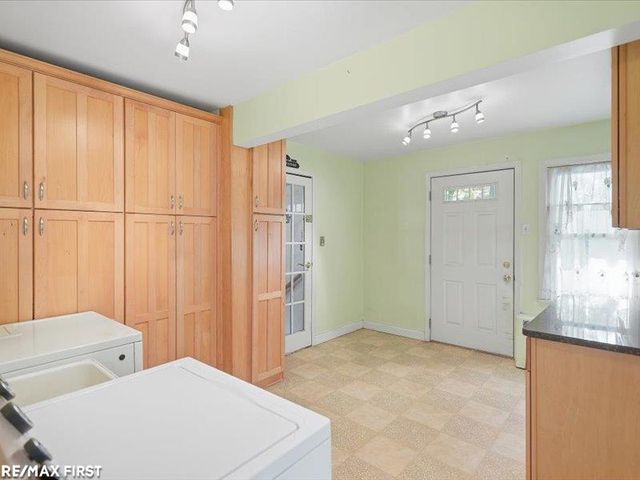 904 Ottawa Drive, Royal Oak, MI 48073
