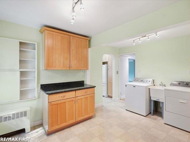904 Ottawa Drive, Royal Oak, MI 48073