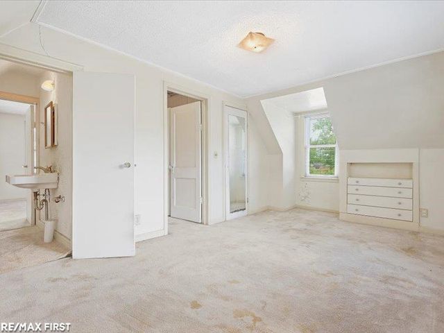 904 Ottawa Drive, Royal Oak, MI 48073
