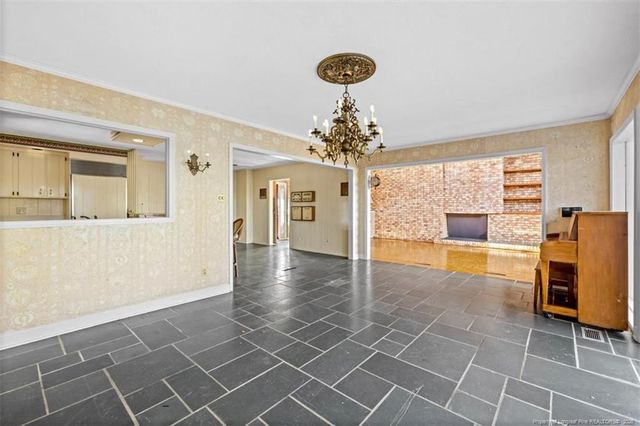 502 W 33rd Street, Lumberton, NC 28358