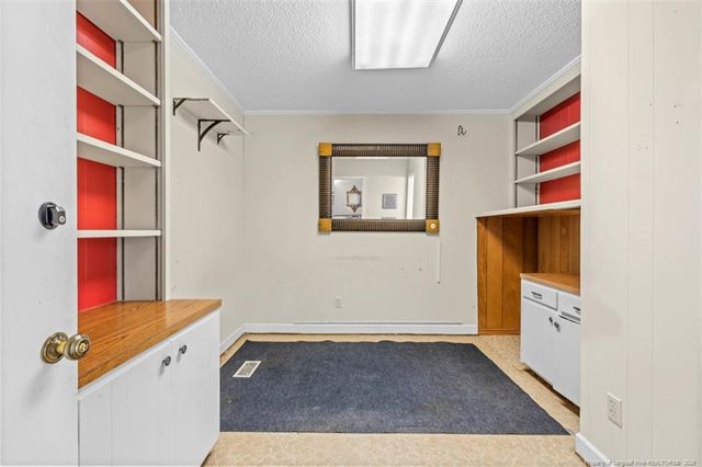 502 W 33rd Street, Lumberton, NC 28358