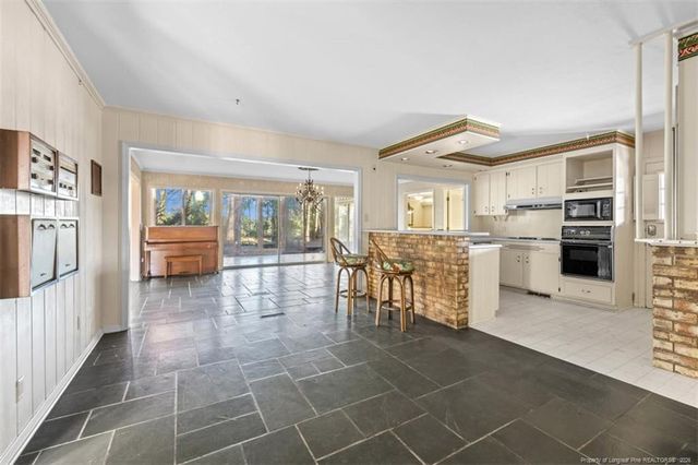 502 W 33rd Street, Lumberton, NC 28358