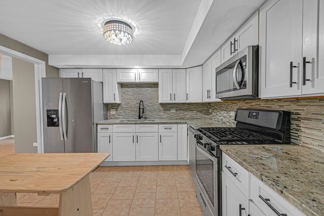 181 Craig Drive, Chicago Heights, IL 60411