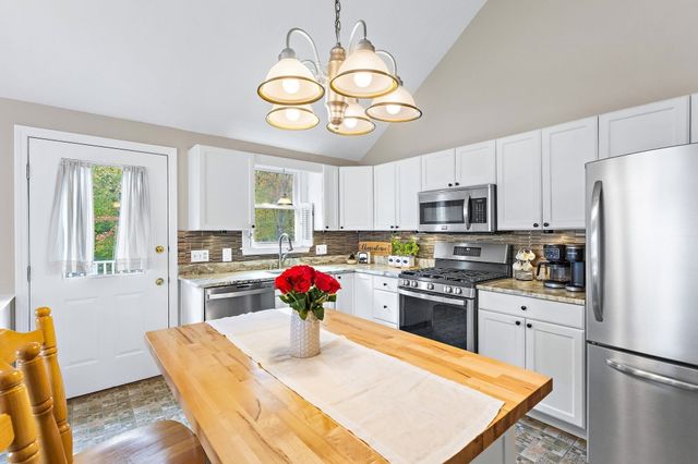 171 Ralph Talbot St, Weymouth, MA 02190