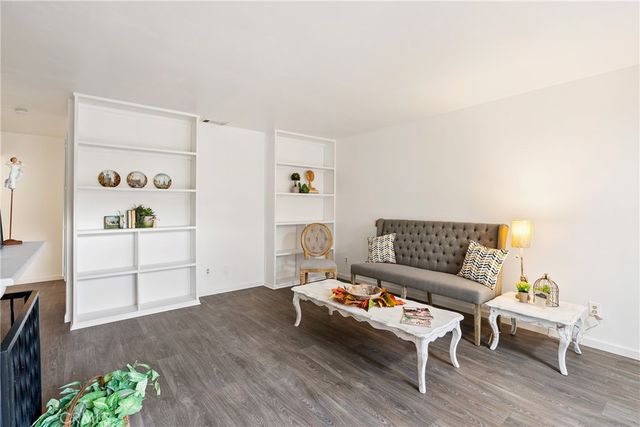 132 Clubhouse, Santa Maria, CA 93454