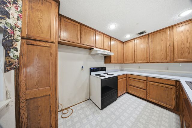 606 Western Drive, Woodway, TX 76712