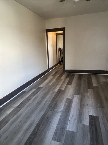 505 Broadway Ave 3, Mckees Rocks, PA 15136