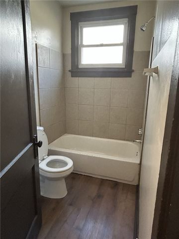 505 Broadway Ave 3, Mckees Rocks, PA 15136