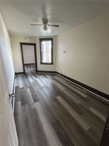 505 Broadway Ave 3, Mckees Rocks, PA 15136