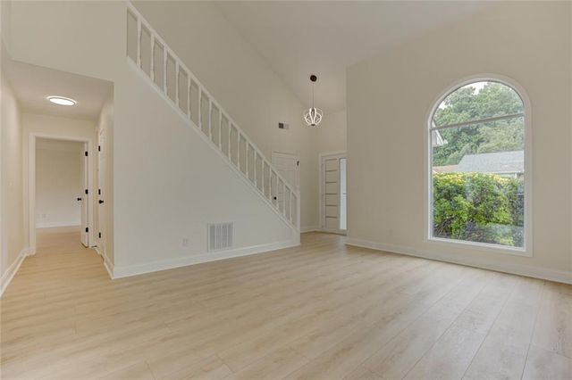 1039 Boardwalk Drive, Lawrenceville, GA 30044