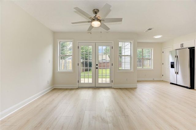 1039 Boardwalk Drive, Lawrenceville, GA 30044