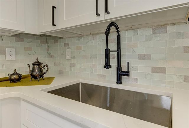 1039 Boardwalk Drive, Lawrenceville, GA 30044