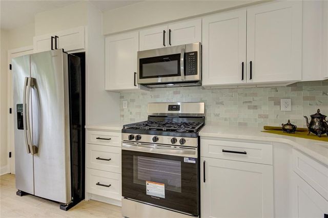 1039 Boardwalk Drive, Lawrenceville, GA 30044