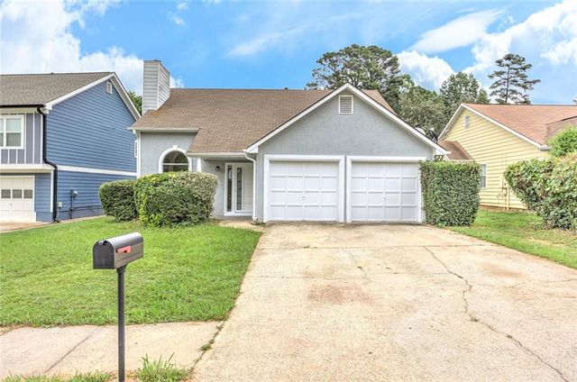1039 Boardwalk Drive, Lawrenceville, GA 30044