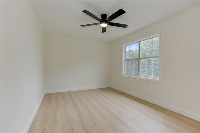 1039 Boardwalk Drive, Lawrenceville, GA 30044