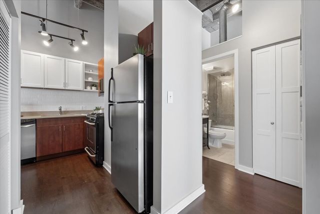 3150 N Sheffield Avenue 606, Chicago, IL 60657