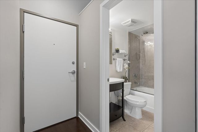 3150 N Sheffield Avenue 606, Chicago, IL 60657