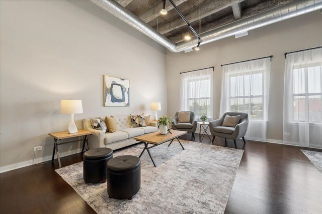 3150 N Sheffield Avenue 606, Chicago, IL 60657