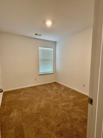 509 Riverdale DR, Jarrell, TX 76537