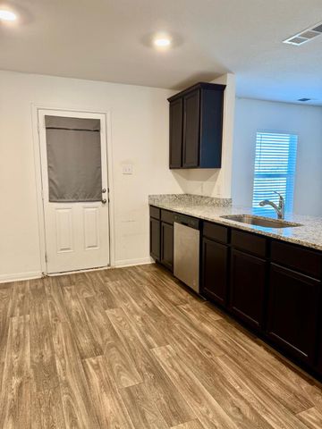 509 Riverdale DR, Jarrell, TX 76537