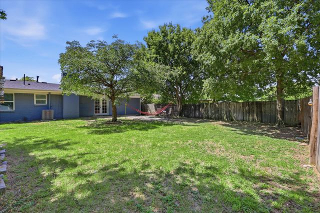 2715 Cary Drive, Mesquite, TX 75150